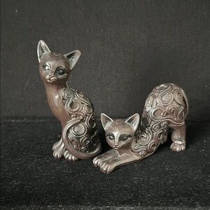 VTG Pair Of  Brown Resin Cats Figurines  Sculpture Great Condition